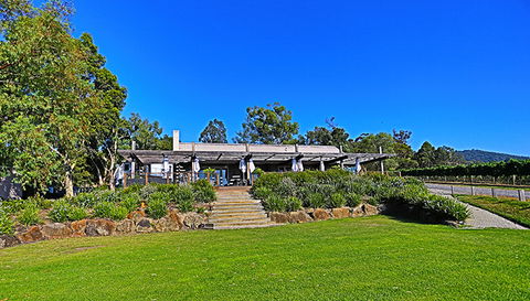 GREENSTONE VINEYARDS - Accommodation in Bendigo 1