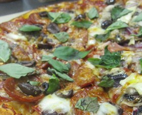 Mezzadellas Woodfired Pizza And Tapas - Accommodation in Bendigo 0