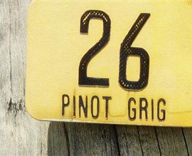 Angullong Wines - Accommodation in Bendigo 2