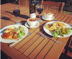 Flyfaire Wines - Accommodation in Bendigo 3