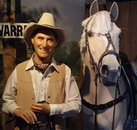 Big Golden Guitar Tourist Centre - Accommodation in Bendigo