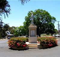 Goombungee War Memorial - Accommodation in Bendigo