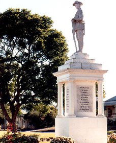 Goombungee War Memorial - Accommodation in Bendigo 1