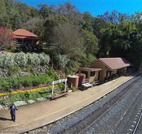 Spring Bluff Railway Station - Accommodation in Bendigo