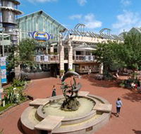 Warringah Mall - Accommodation in Bendigo