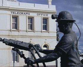 Miners Monument - Accommodation in Bendigo 2