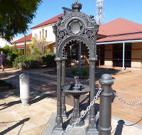 Witcombe Fountain - Accommodation in Bendigo