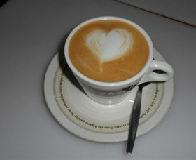 Breretons Bakery And Coffee Lounge - Accommodation in Bendigo 2