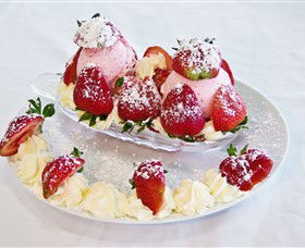 The Big Strawberry - Accommodation in Bendigo 3