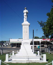Sarina War Memorial - Accommodation in Bendigo 2