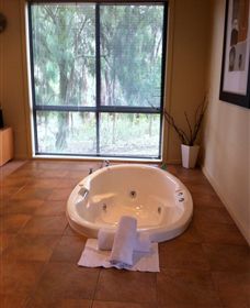 Otway Estate - Accommodation in Bendigo 4