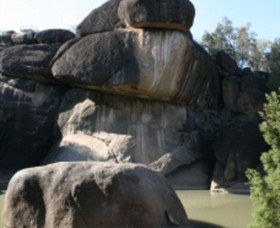 Cranky Rock Nature Reserve - Accommodation in Bendigo 0