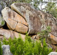 Frog Rock - Accommodation in Bendigo