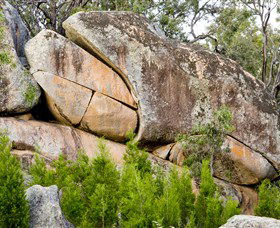 Frog Rock - Accommodation in Bendigo 0