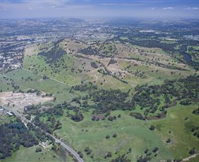 Huon Hill Parklands - Accommodation in Bendigo 2