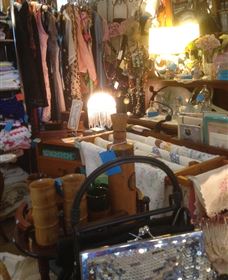 Mountain Blue Vintage Linen - Accommodation in Bendigo 6