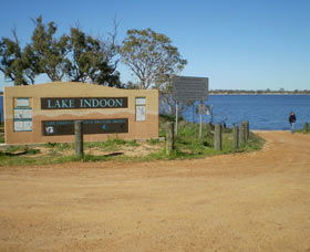 Lake Indoon - Accommodation in Bendigo 1