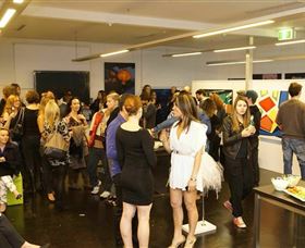 Bondi Art Lounge - Accommodation in Bendigo 0