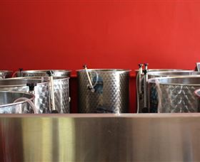 Glen Gowrie Distillery - Accommodation in Bendigo 5