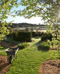 All Saints Garden - Accommodation in Bendigo 0