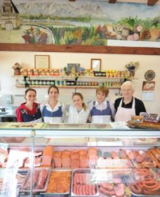 Mentges Master Meats - Accommodation in Bendigo 0