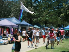 Broadbeach Art And Craft Markets - Accommodation in Bendigo 0