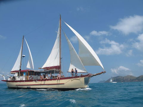 Adventure, Cruise, Dive And Outer Reef - Whitsundays Sailing Adventures - Accommodation in Bendigo 0