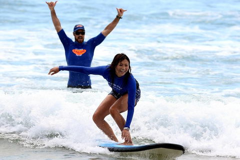 Learn To Surf At Surfers Paradise On The Gold Coast - Accommodation in Bendigo 5