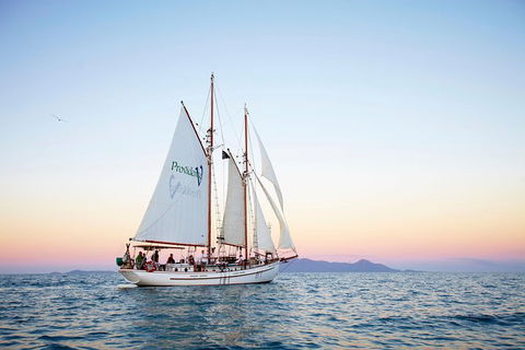 Whitsunday Islands Private Sailing Experience With Snorkeling & Langford Reef - Accommodation in Bendigo 4