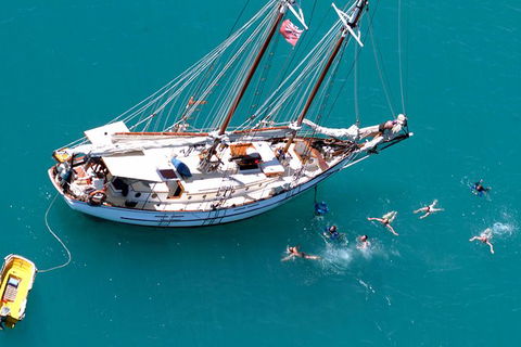 Whitsunday Islands Private Sailing Experience With Snorkeling & Langford Reef - Accommodation in Bendigo 6