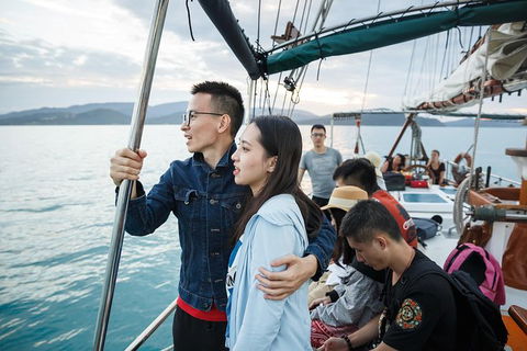 Whitsunday Islands Private Sailing Experience With Snorkeling & Langford Reef - Accommodation in Bendigo 10