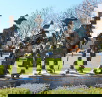 Dad Dave Mum and Mabel - Accommodation in Bendigo