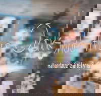 Under The Oak Handmade Gallery and Gifts - Accommodation in Bendigo