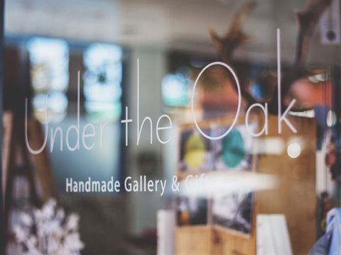 Under The Oak Handmade Gallery And Gifts - Accommodation in Bendigo 0
