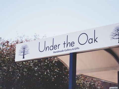 Under The Oak Handmade Gallery And Gifts - Accommodation in Bendigo 1