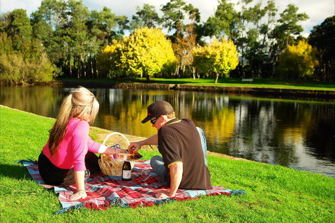Bells Parade Reserve - Accommodation in Bendigo 2