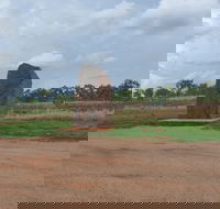 Noel Buntine Memorial - Accommodation in Bendigo