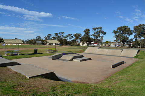 Cleve Sporting Facilities - Accommodation in Bendigo 1