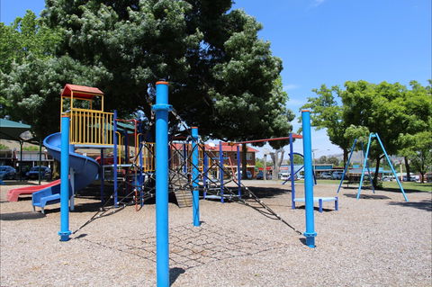 Tallangatta Triangles Park - Accommodation in Bendigo 2