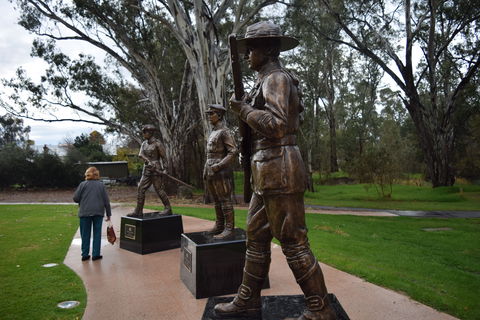 VC Memorial Park - Honouring Our Heroes - Accommodation in Bendigo 1