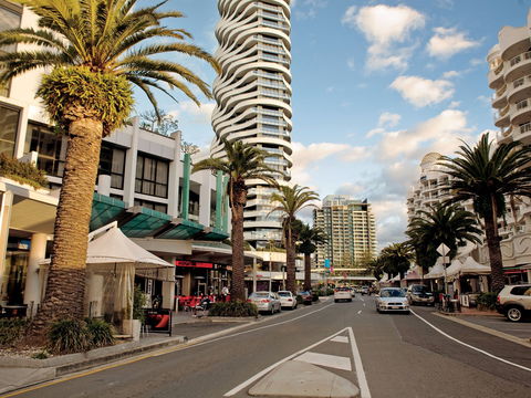Broadbeach - Accommodation in Bendigo 1
