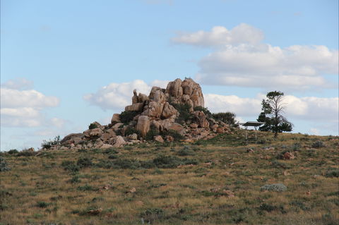 Castle Rock Walk And Lookout - Accommodation in Bendigo 1