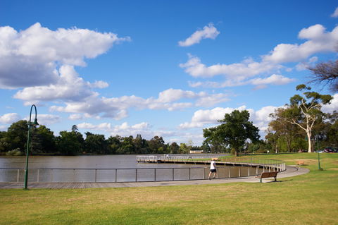 Lake Weeroona - Accommodation in Bendigo 2