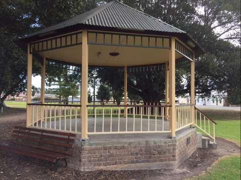 Queen Square, Moonta - Accommodation in Bendigo 2