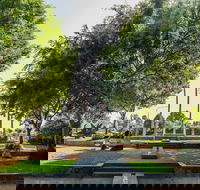 Sculpture Garden Campbelltown - Accommodation in Bendigo