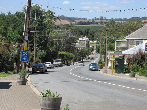 Gumeracha - Accommodation in Bendigo 1