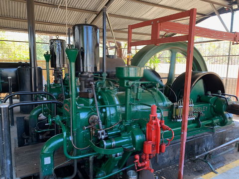 Historical Crossley Engine - Accommodation in Bendigo 1