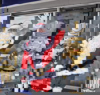 Mrs Claus and Santa - Accommodation in Bendigo