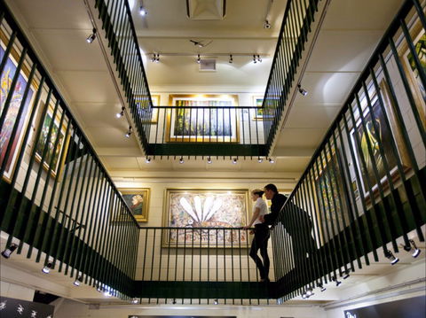 Pro Hart Gallery - Accommodation in Bendigo 2