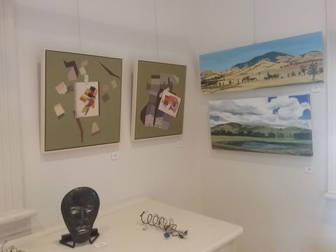 Gallery 127 - Accommodation in Bendigo 2